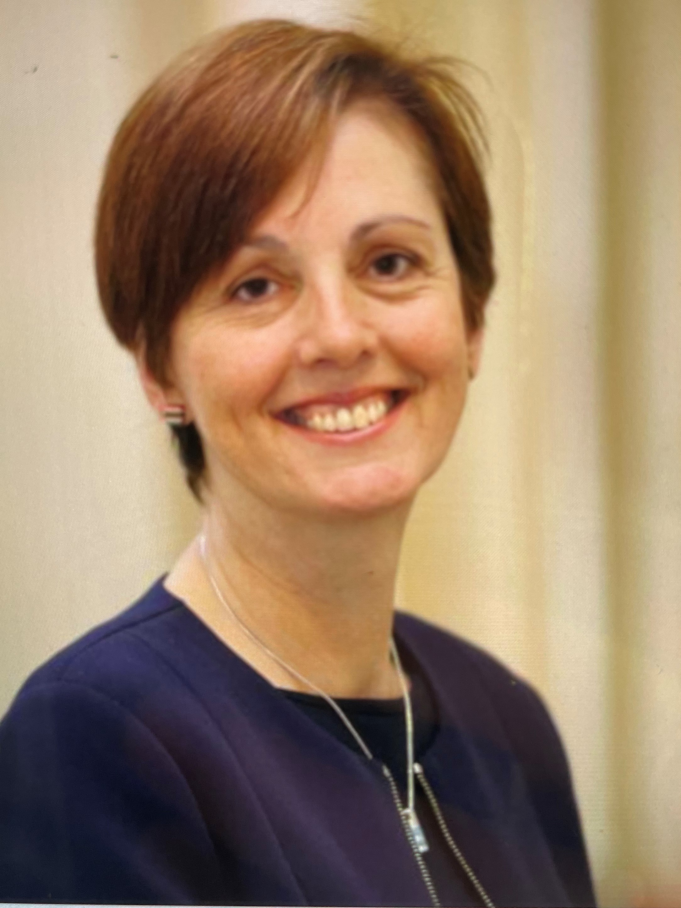 Julia Crouch，OBE，州长